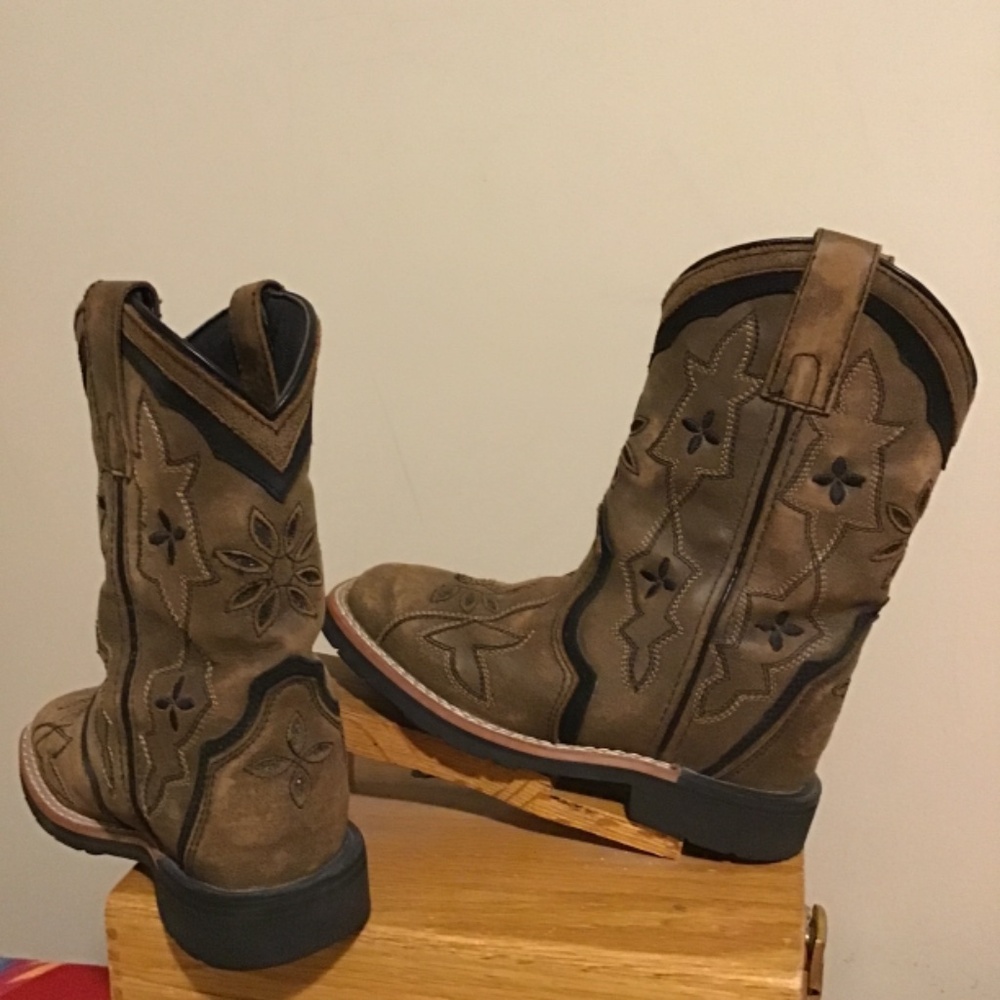 🔥Dan Post, children’s boots, size 12.5D, new cond. has jewel design, see pics. - Picture 3 of 5